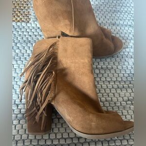 Open toe brown suede boots
